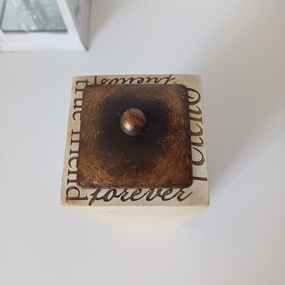 Seagull Studios - Heart Warmers - "True Friend" Tealight Candle Holder with Lid - Picture 4 of 10